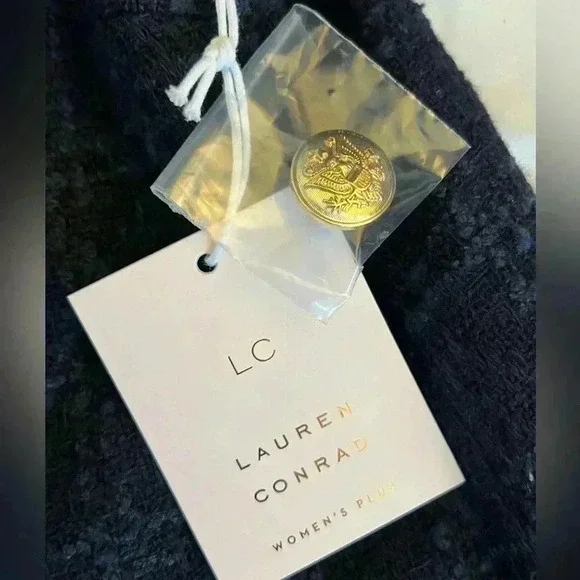 Lauren Conrad Women’s 3X coat. Fall, classic style, navy blue, plaid. - Picture 3 of 12